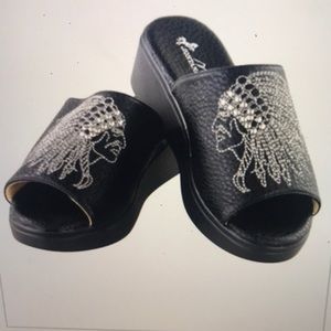 Montana West- black studded headdress platform wedge slide. NWT in box.